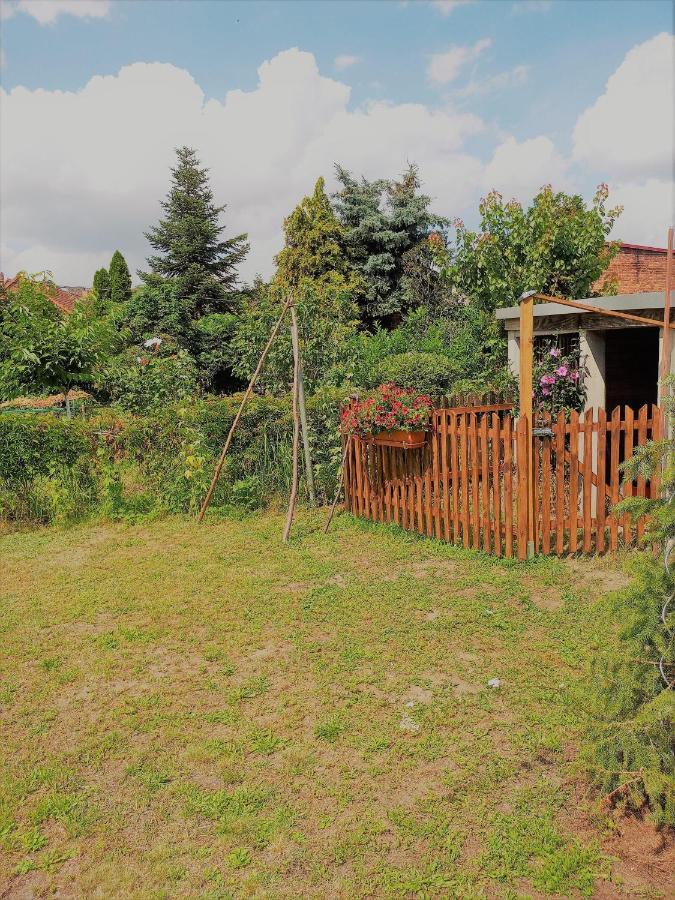 קוסוויג Turmblick-Gaestequartier-Coswig-Hier-Erwartet-Sie-Individueller-Service-Im-Herzen-Der-Altstadt מראה חיצוני תמונה